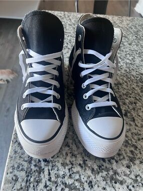 Converse Black and White High-Top Canvas platform Sneakers 6.5
